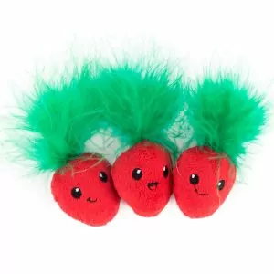Игрушка Petstages для кошек "Клубнички", 3 шт в комплекте (24)